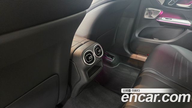 Mercedes-Benz GLC-Class (X254) GLC300 4MATIC AMG Line 2025 — фото 18