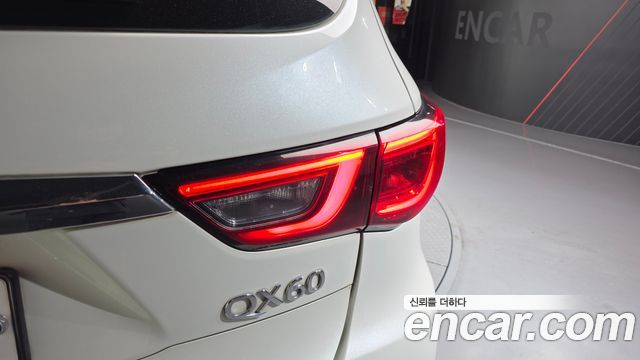 Infiniti QX60 3.5 AWD 2018 — фото 29