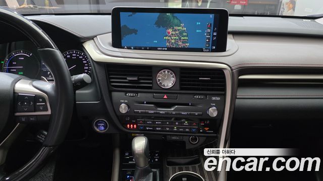 Lexus RX450h (IV) Executive 2021 — фото 31