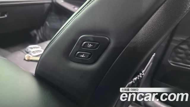Hyundai Santa Fe Gasoline 2.5T 2WD Calligraphy 2023 — фото 30
