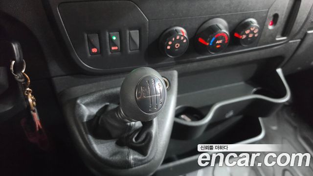 Renault Korea Master 2.3 Van S 2019 — фото 9
