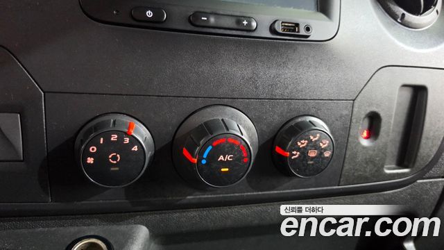 Renault Korea Master 2.3 Van S 2019 — фото 12