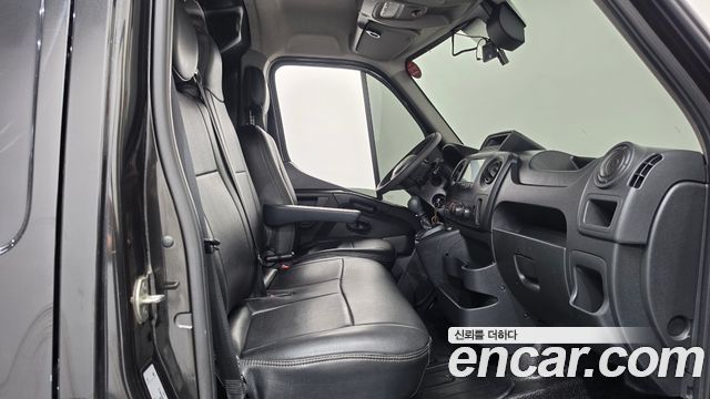 Renault Korea Master 2.3 Van S 2019 — фото 20