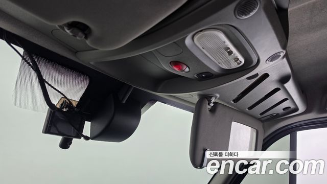 Renault Korea Master 2.3 Van S 2019 — фото 29