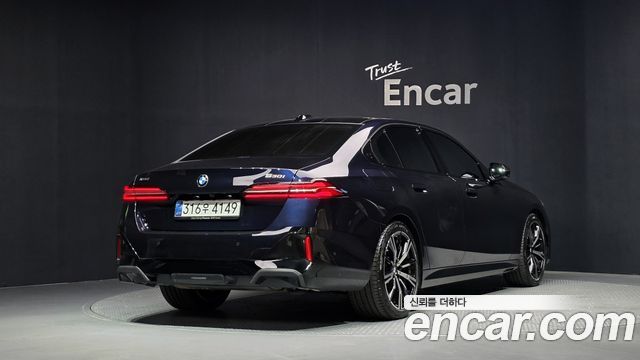 BMW 5 Series (G60) 530i xDrive M Sport 2026 — фото 2