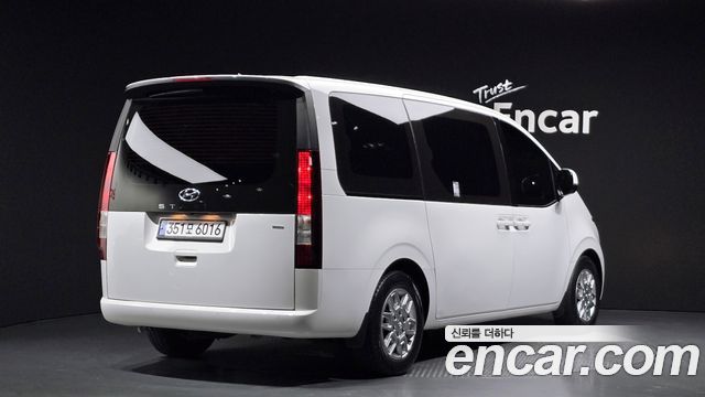 Hyundai Staria 4WD Tourer 9-Seater Modern 2023 — фото 2