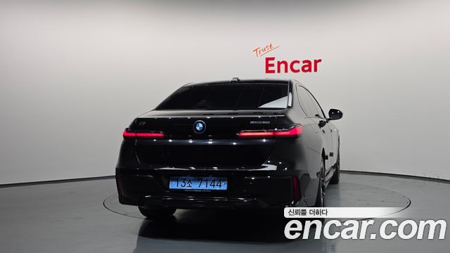 BMW i7 (G70) eDrive 50 M Sport 2024 — фото 4