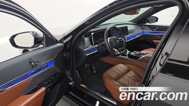 BMW i7 (G70) eDrive 50 M Sport 2024 — фото 10