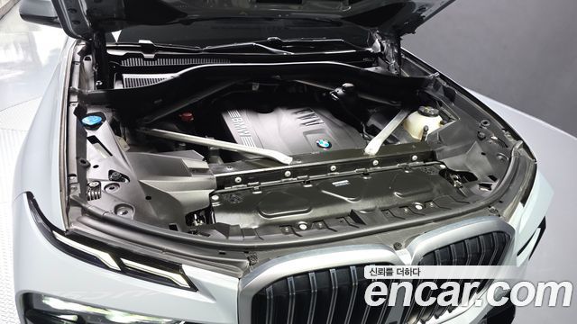 BMW X7 (G07) xDrive 40i M Sport 6STR 2024 — фото 6