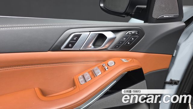 BMW X7 (G07) xDrive 40i M Sport 6STR 2024 — фото 31