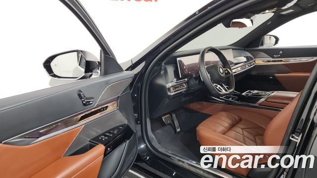 BMW 7 Series (G70) 740d xDrive M Sport 2025 — фото 10