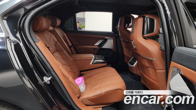 BMW 7 Series (G70) 740d xDrive M Sport 2025 — фото 11