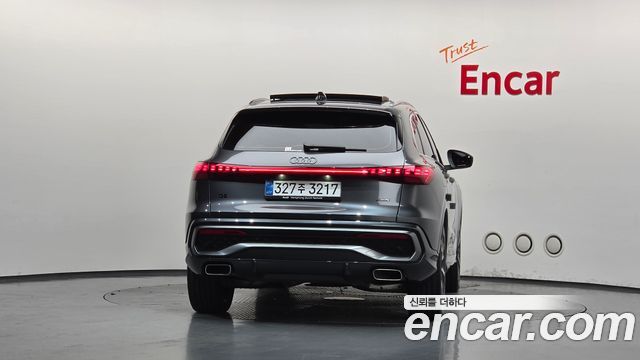 Audi Q5 (80A) 40 TFSI Quattro S Line 2025 — фото 4