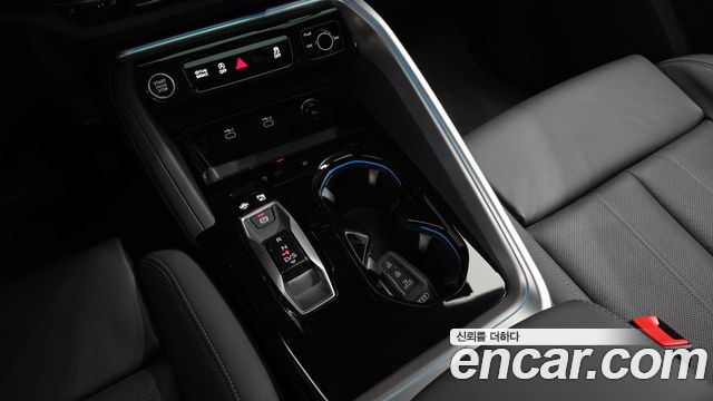 Audi Q5 (80A) 40 TFSI Quattro S Line 2025 — фото 9