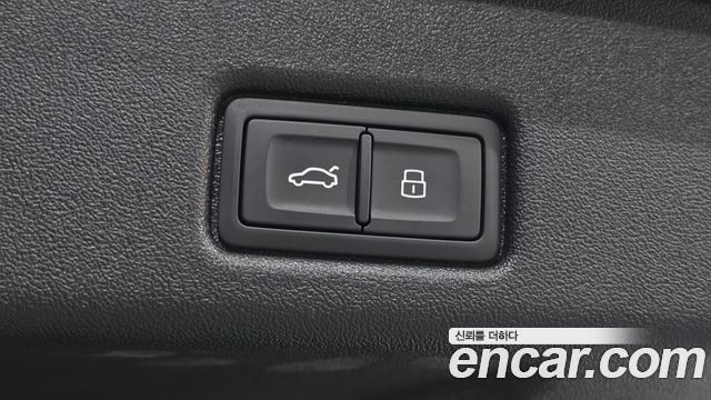 Audi Q5 (80A) 40 TFSI Quattro S Line 2025 — фото 19