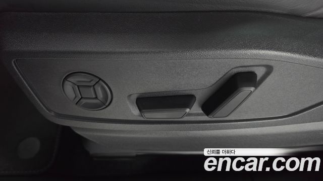 Audi Q5 (80A) 40 TFSI Quattro S Line 2025 — фото 31