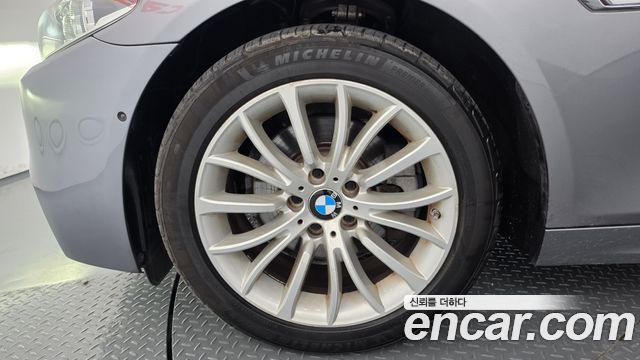 BMW 5 Series (F10) 520d xDrive M Aero Dynamic 2016 — фото 5