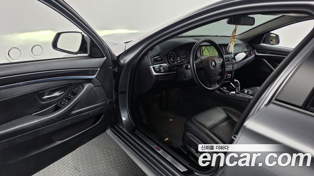BMW 5 Series (F10) 520d xDrive M Aero Dynamic 2016 — фото 10