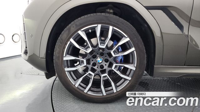 BMW X6 (G06) xDrive40i M Sport 2024 — фото 5