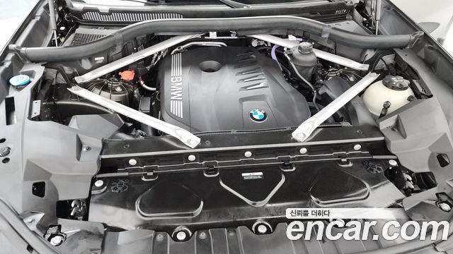 BMW X6 (G06) xDrive40i M Sport 2024 — фото 6
