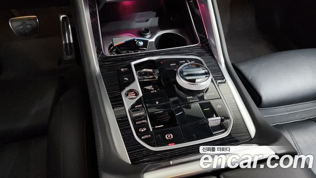 BMW X6 (G06) xDrive40i M Sport 2024 — фото 9