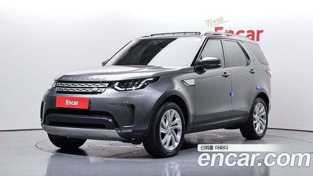 Land Rover Discovery 5 3.0 TD6 HSE 2017 — фото 1