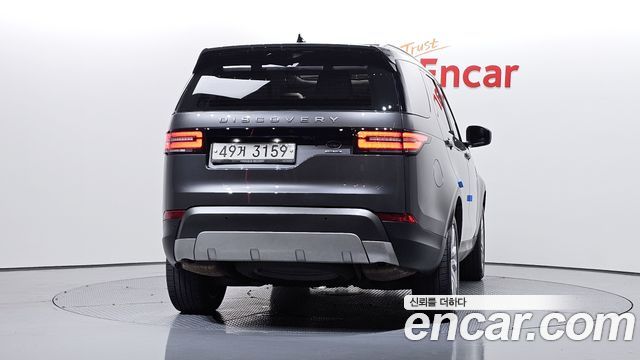 Land Rover Discovery 5 3.0 TD6 HSE 2017 — фото 4