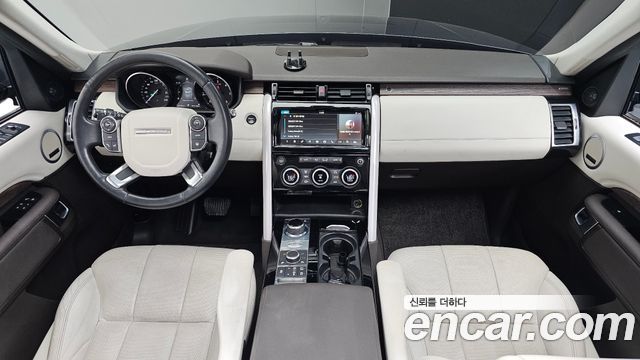 Land Rover Discovery 5 3.0 TD6 HSE 2017 — фото 7