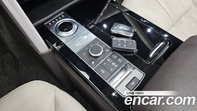 Land Rover Discovery 5 3.0 TD6 HSE 2017 — фото 9