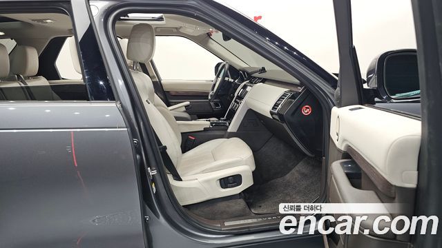 Land Rover Discovery 5 3.0 TD6 HSE 2017 — фото 26