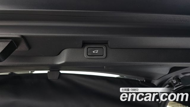 Land Rover Discovery 5 3.0 TD6 HSE 2017 — фото 37