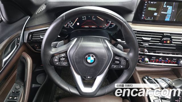 BMW 5 Series (G30) 520d xDrive M Sport Package Plus 2018 — фото 13