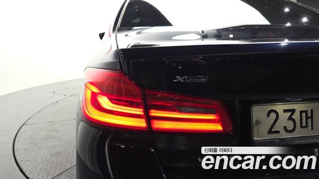BMW 5 Series (G30) 520d xDrive M Sport Package Plus 2018 — фото 23