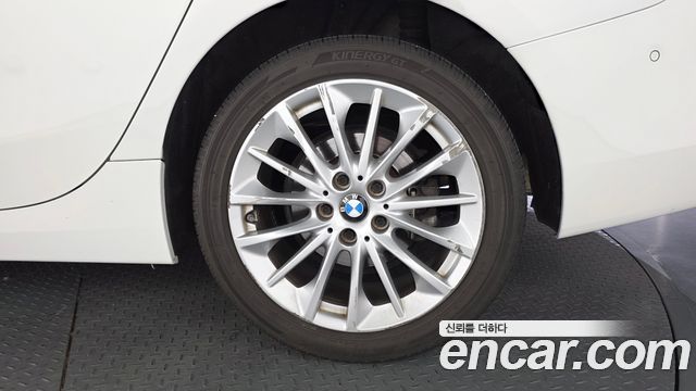 BMW 2 Series Gran Coupe (F44) 218d Advantage 2021 — фото 27