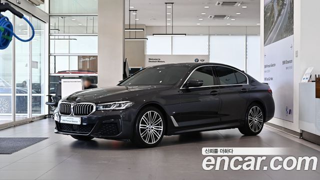 BMW 5 Series (G30) 523d xDrive M Sport 2023 — фото 1