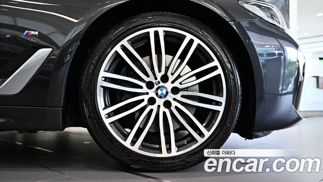BMW 5 Series (G30) 523d xDrive M Sport 2023 — фото 5