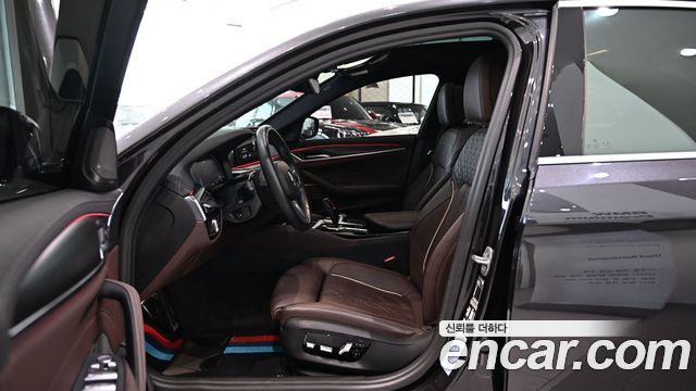 BMW 5 Series (G30) 523d xDrive M Sport 2023 — фото 10