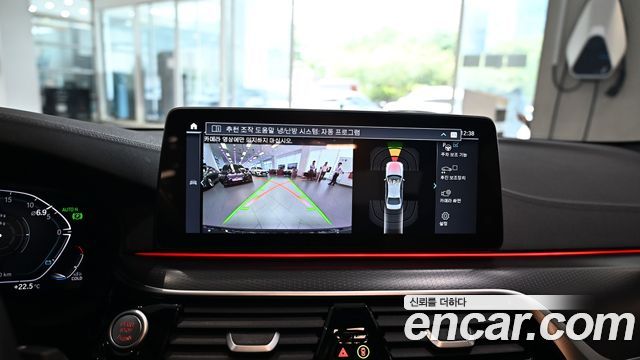 BMW 5 Series (G30) 523d xDrive M Sport 2023 — фото 17