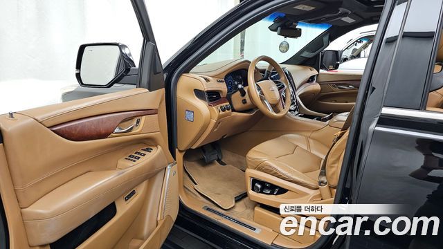 Cadillac Escalade 6.2 ESV 4th 2017 — фото 10