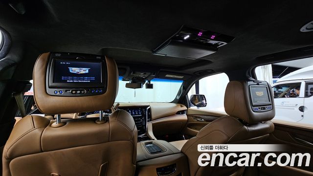 Cadillac Escalade 6.2 ESV 4th 2017 — фото 23
