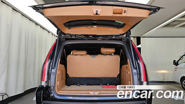 Cadillac Escalade 6.2 ESV 4th 2017 — фото 24