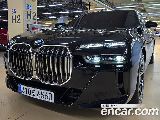 BMW 7 Series (G70) 740i xDrive M Sport Limited 2025 — фото 2