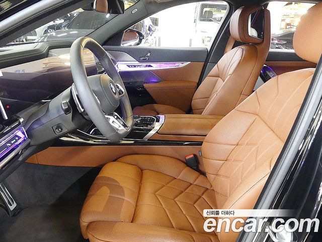 BMW 7 Series (G70) 740i xDrive M Sport Limited 2025 — фото 7