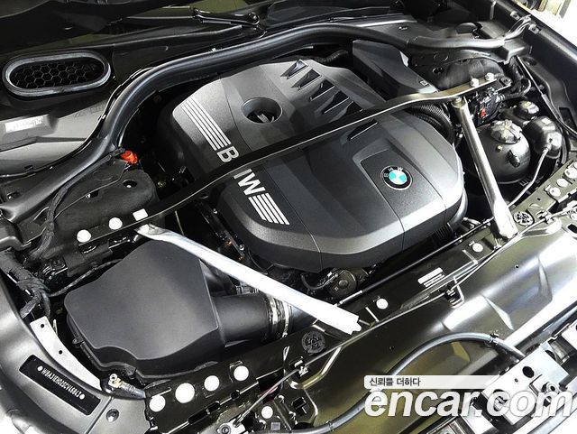 BMW 7 Series (G70) 740i xDrive M Sport Limited 2025 — фото 9