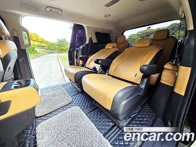 Kia Carnival (IV) Gasoline 9-Seater Prestige 2023 — фото 7