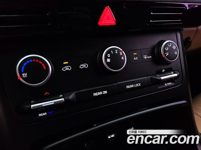 Kia Carnival (IV) Gasoline 9-Seater Prestige 2023 — фото 17