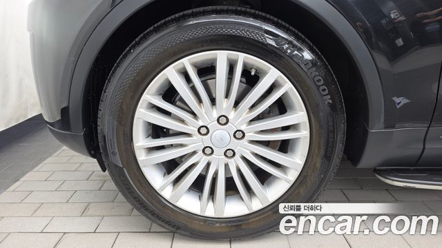 Land Rover Discovery 5 3.0 TD6 HSE Luxury 2017 — фото 5