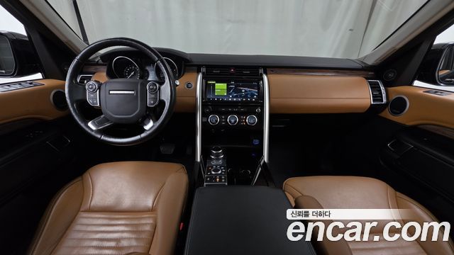 Land Rover Discovery 5 3.0 TD6 HSE Luxury 2017 — фото 7