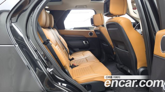Land Rover Discovery 5 3.0 TD6 HSE Luxury 2017 — фото 16