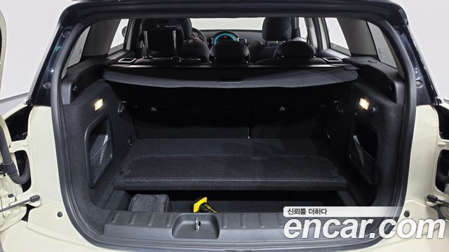 MINI Cooper Clubman Standard 2nd 2019 — фото 18